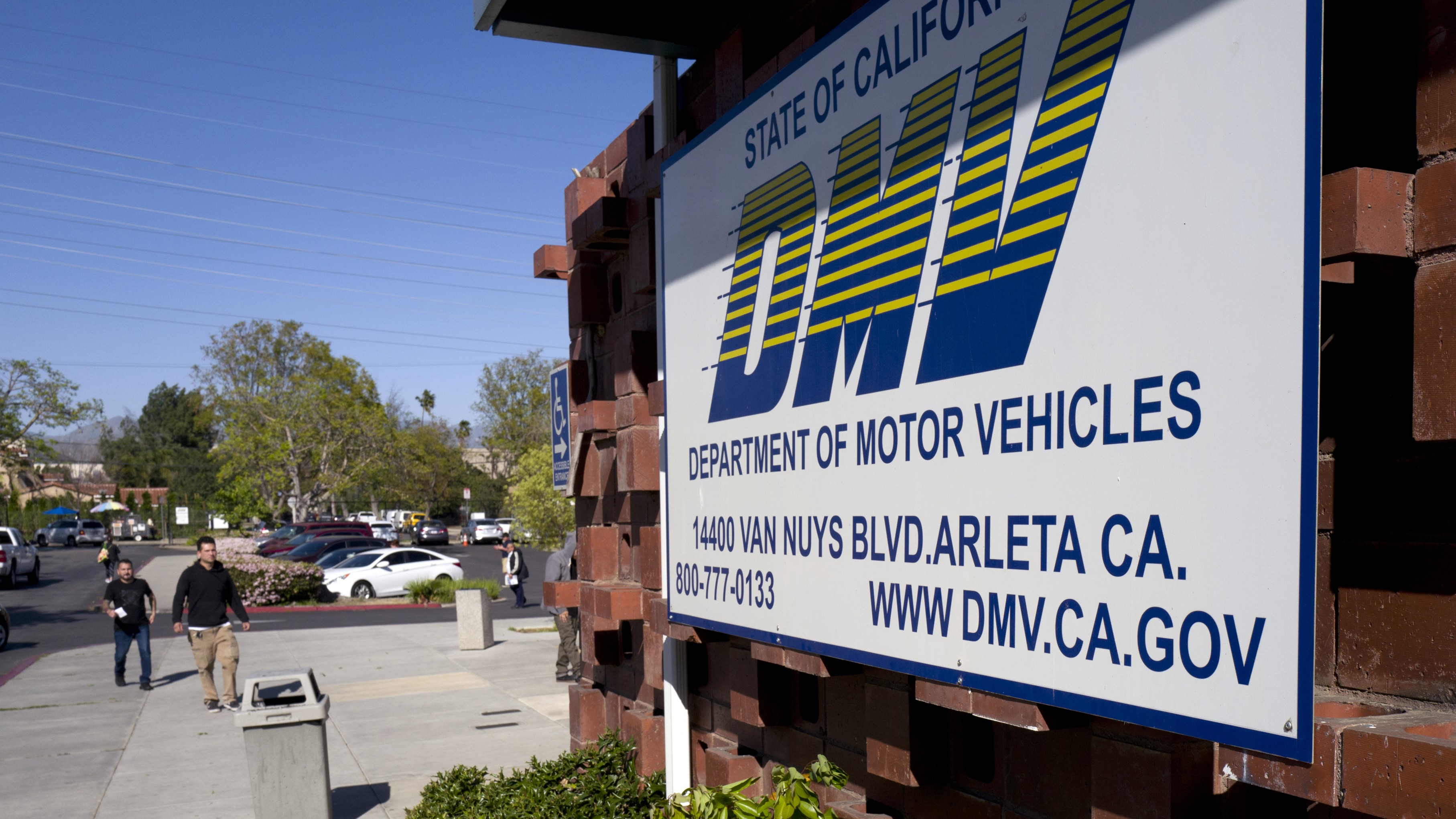 Source-feed image associated with California DMV reportedly suspects thousands of drivers cheated on written tests