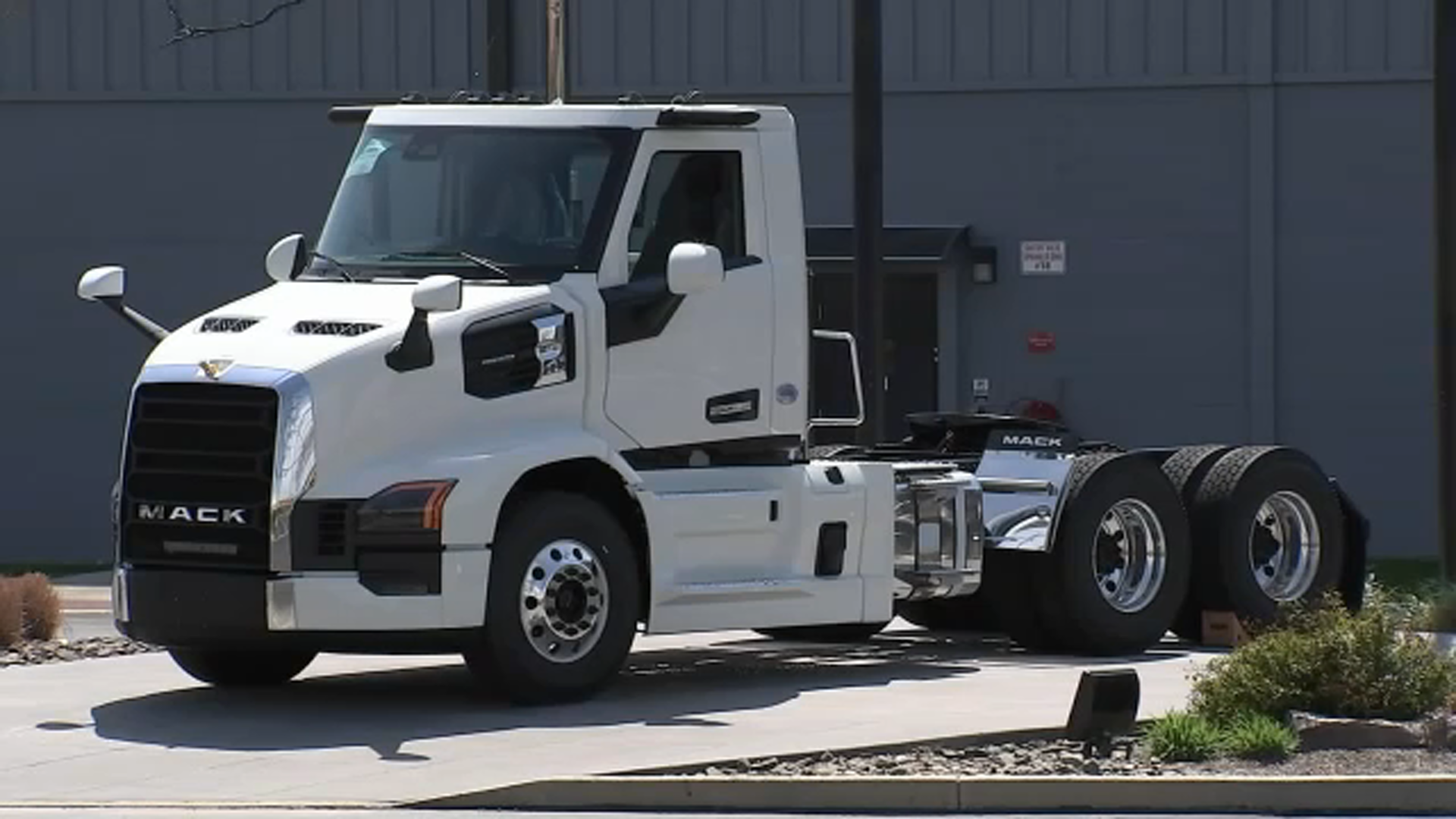 Source-feed image associated with From peace talks to Pennsylvania: President Trump to visit Mack Truck facility in Macungie, Pa.