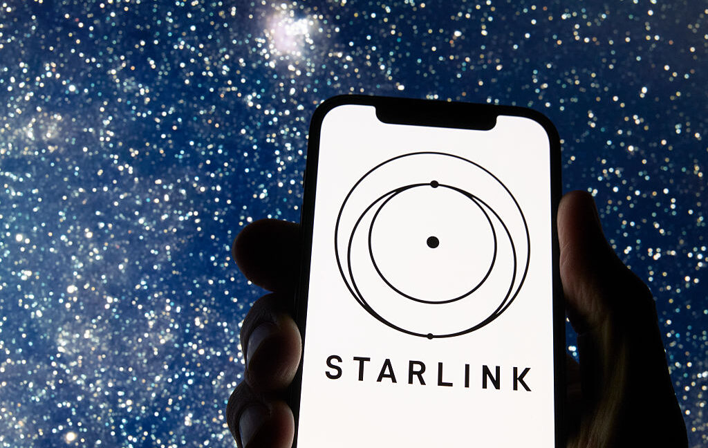 Source-feed image associated with SpaceX plans to launch Starlink mobile service in the US