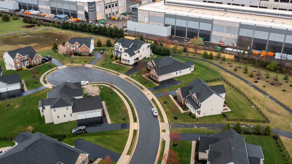 Source-feed image associated with AI firms want more data centers; Trump's EPA may give neighbors less say