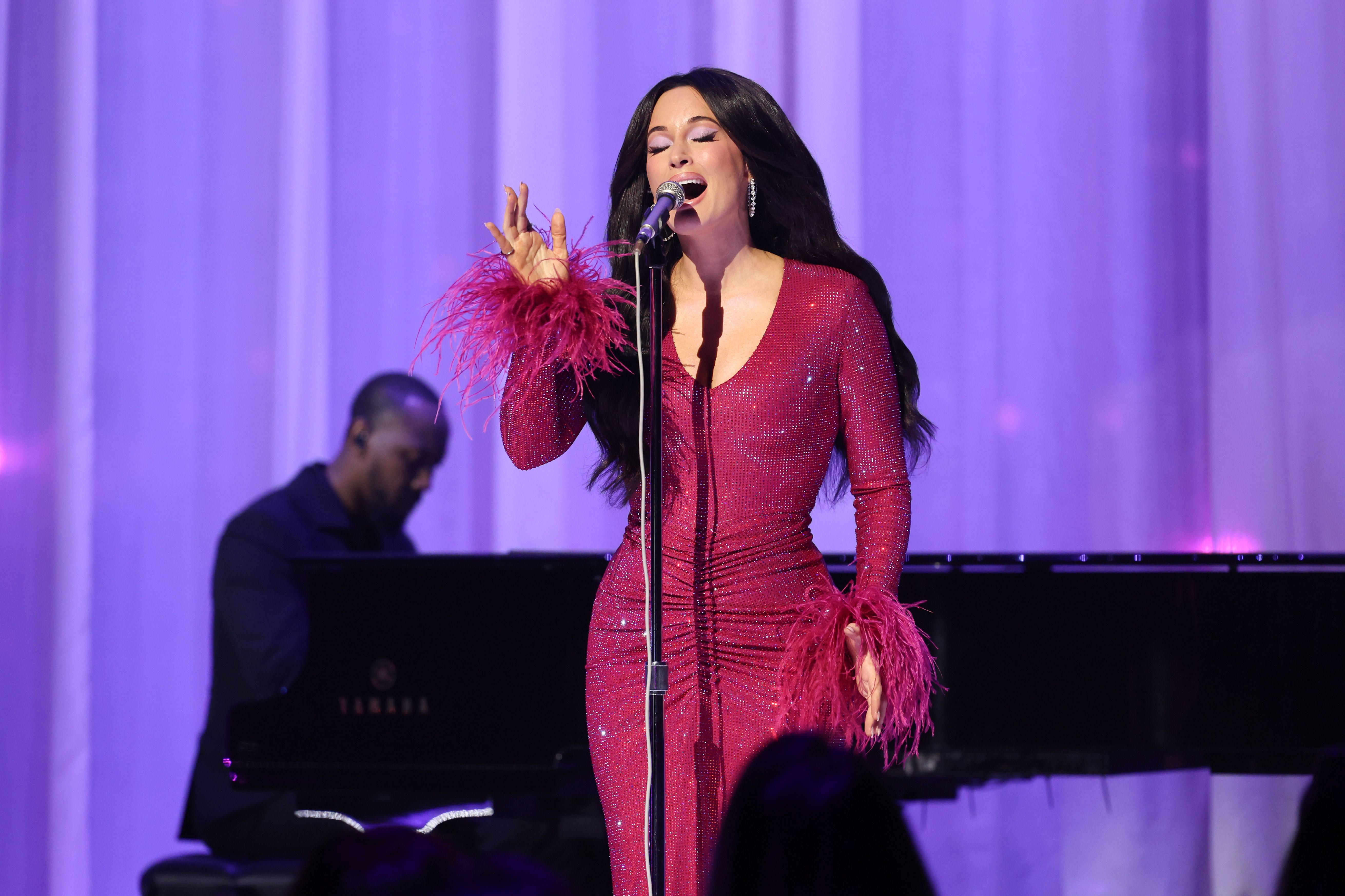 Image from linked report: Watch Kacey Musgraves Sing Dolly Parton’s “I Will Always Love You” at the 2026 VMAs
