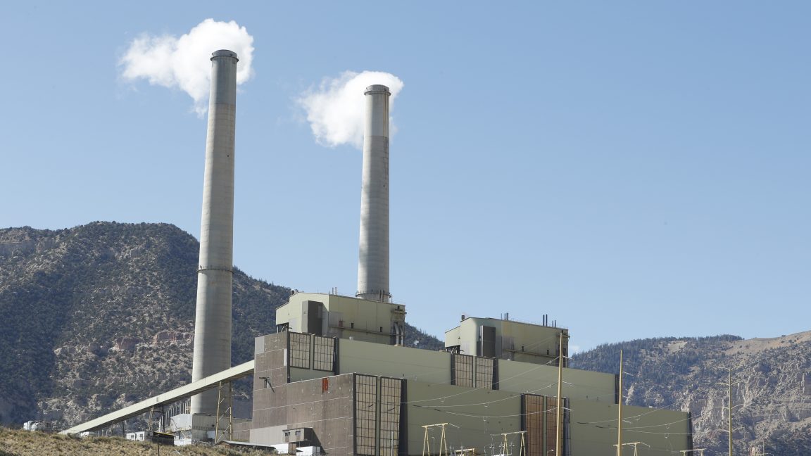 Source-feed image associated with EPA seeks to eliminate remaining greenhouse-gas rules for power plants