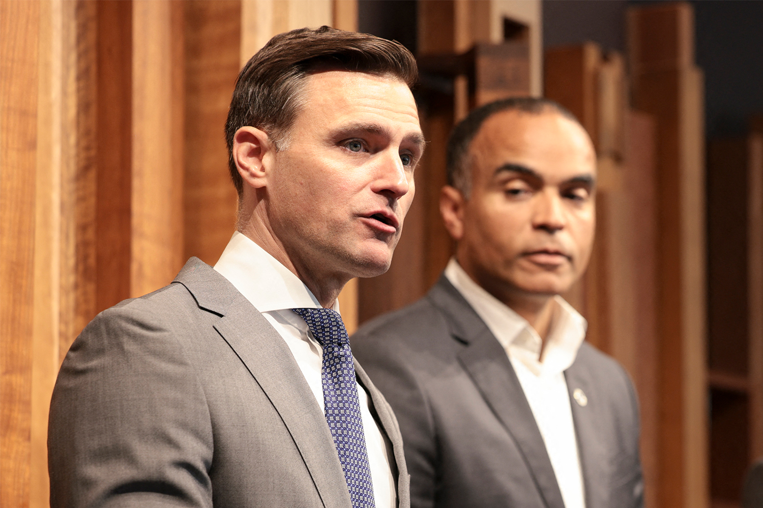 Source-feed image associated with Oregon Attorney General Drops Motion to Delay Paramount-Warner Bros. Merger