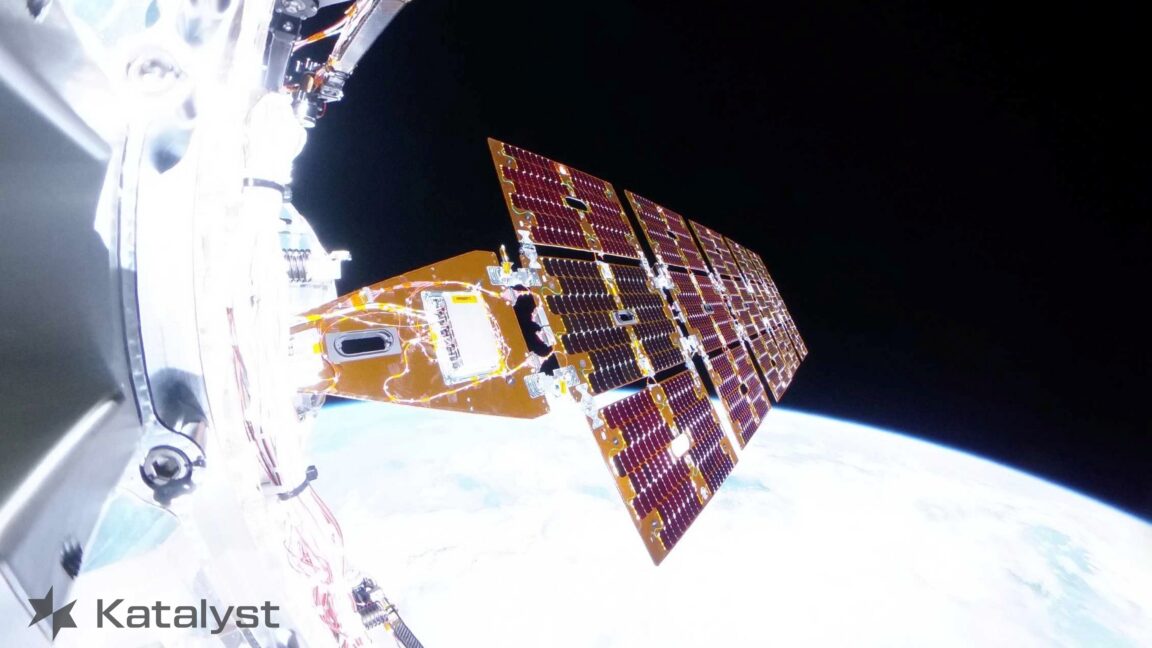 Source-feed image associated with Reaction wheel failures leave Swift rescue mission spinning in orbit