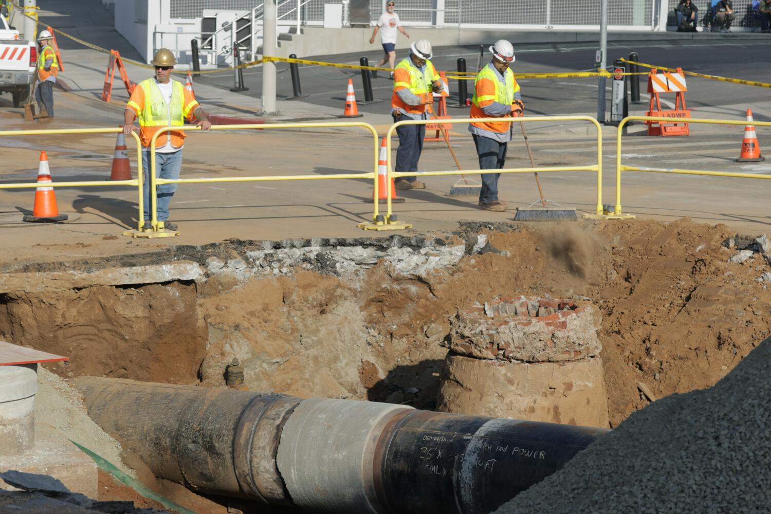 Source-feed image associated with 'Significant progress' made on ruptured WeHo water main. Sunset Strip remains closed