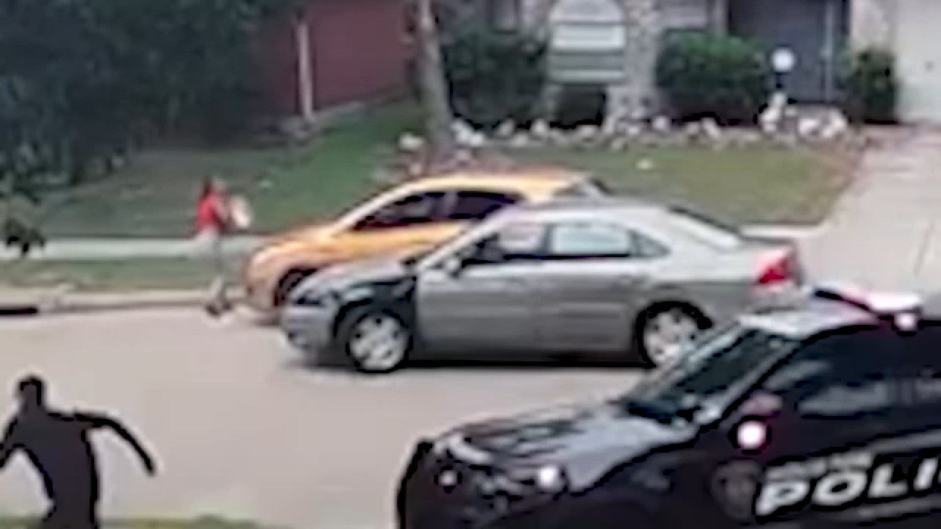 Source-feed image associated with DoorDash driver completes food delivery after being struck by suspect Torrance Whitaker in Houston police chase: VIDEO