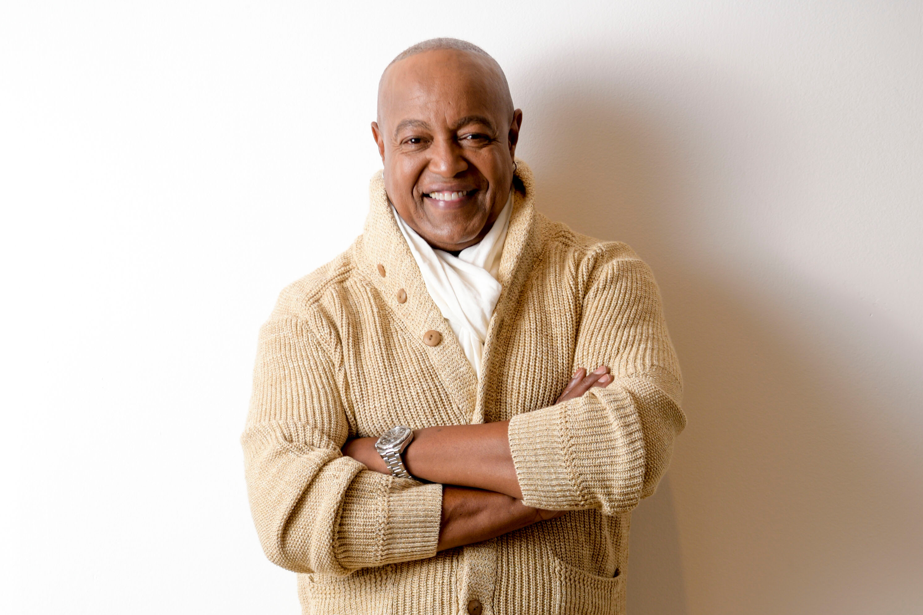 Source-feed image associated with Peabo Bryson, Veteran R&B Singer of ‘Beauty and the Beast’ and ‘Whole New World,’ Dies at 75