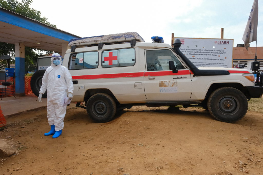 Source-feed image associated with Congo begins Ebola vaccinations to fight country's worst outbreak in history, health minister says