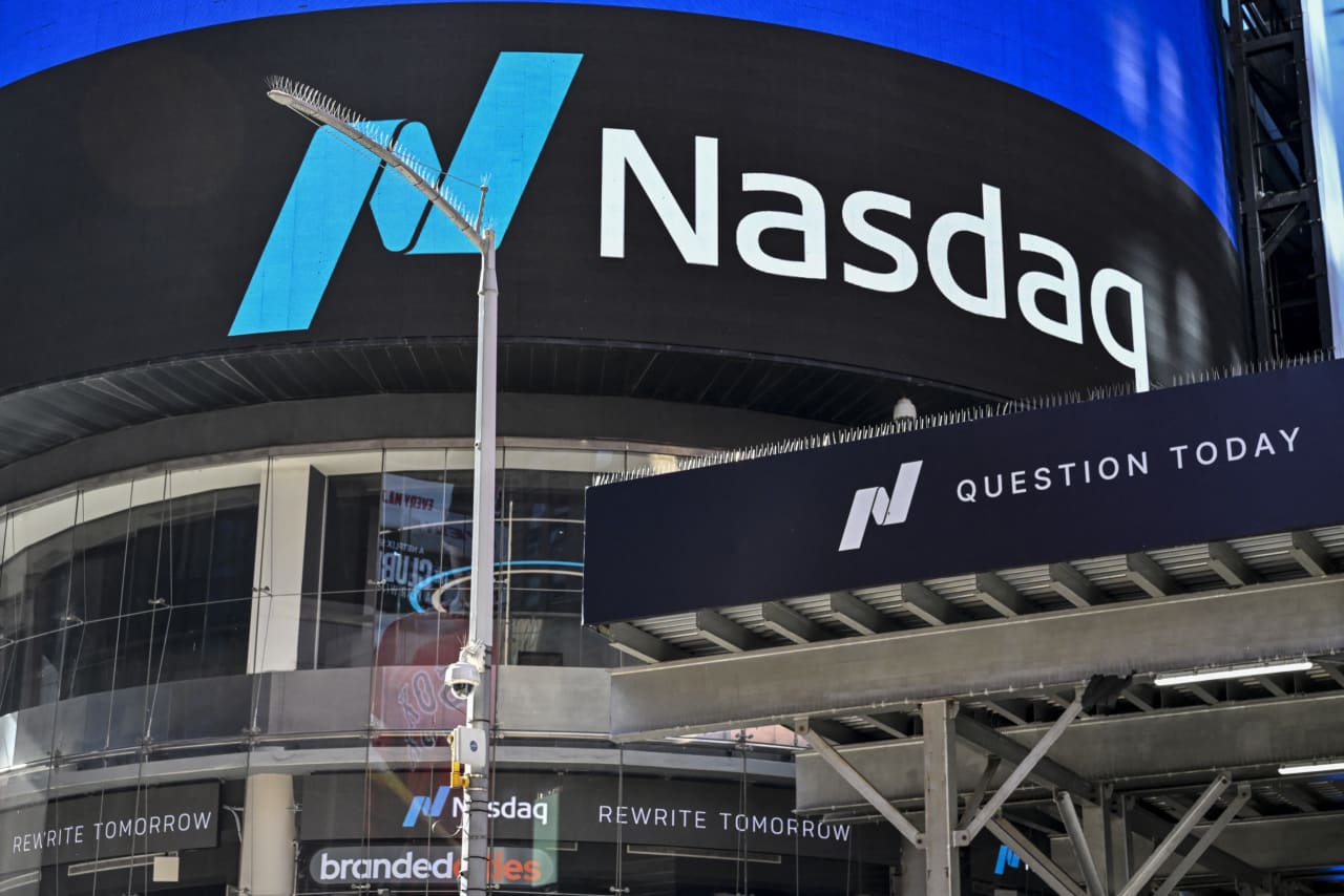 Image from linked report: Don’t ditch tech stocks just yet. Make these moves to take advantage of the latest AI reset.