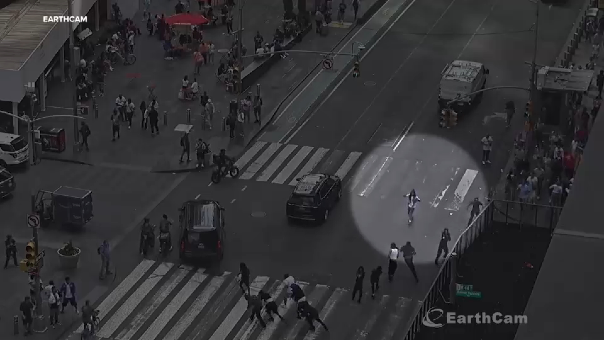 Source-feed image associated with Times Square shots fired: Large fight leads to slashing, shooting; 17-year-old in police custody