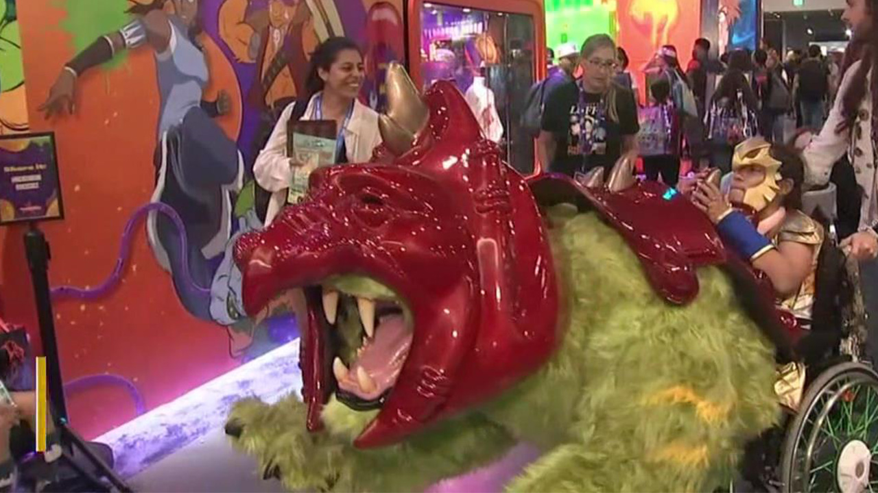 Source-feed image associated with Nonprofit creates epic custom cosplay wheelchairs for kids at San Diego Comic-Con
