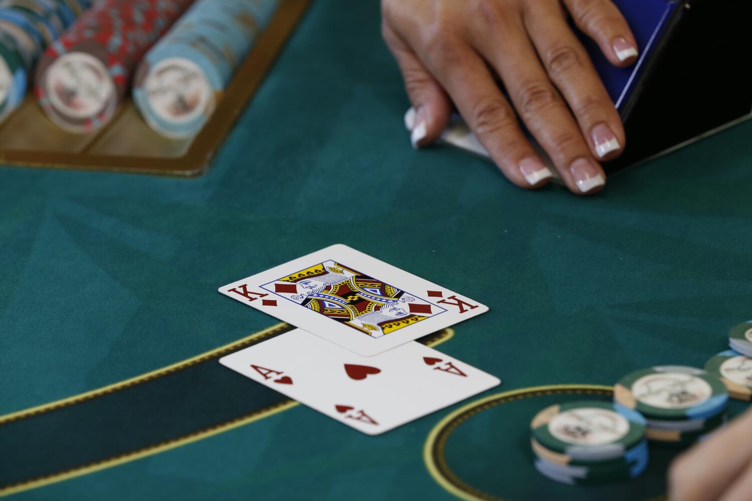 Source-feed image associated with L.A. cardrooms applaud court ruling to allow blackjack