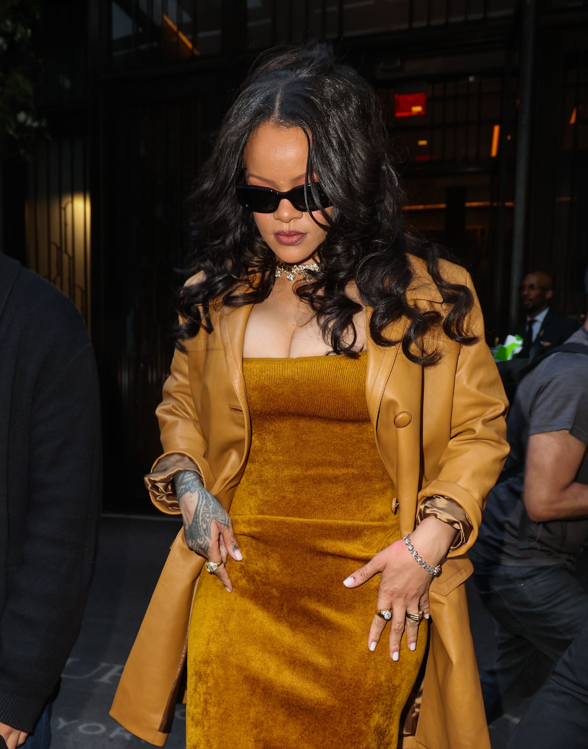 Source-feed image associated with Rihanna Proves Monochrome Is Anything but Boring