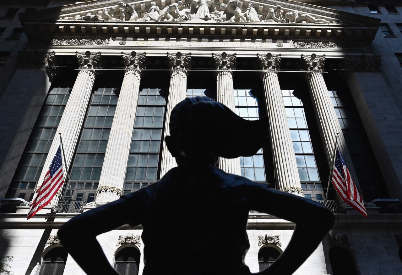 Image from linked report: CoreWeave’s AI bonds tumble, raising red flags for the wider market