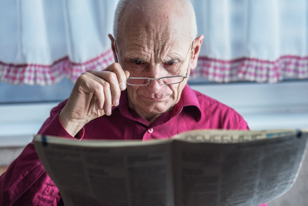 Source-feed image associated with Buying 30-year bonds? Locking in today’s rates could hurt your retirement planning.