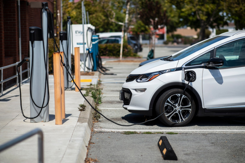 Source-feed image associated with How does California’s $3,500 EV rebate work?