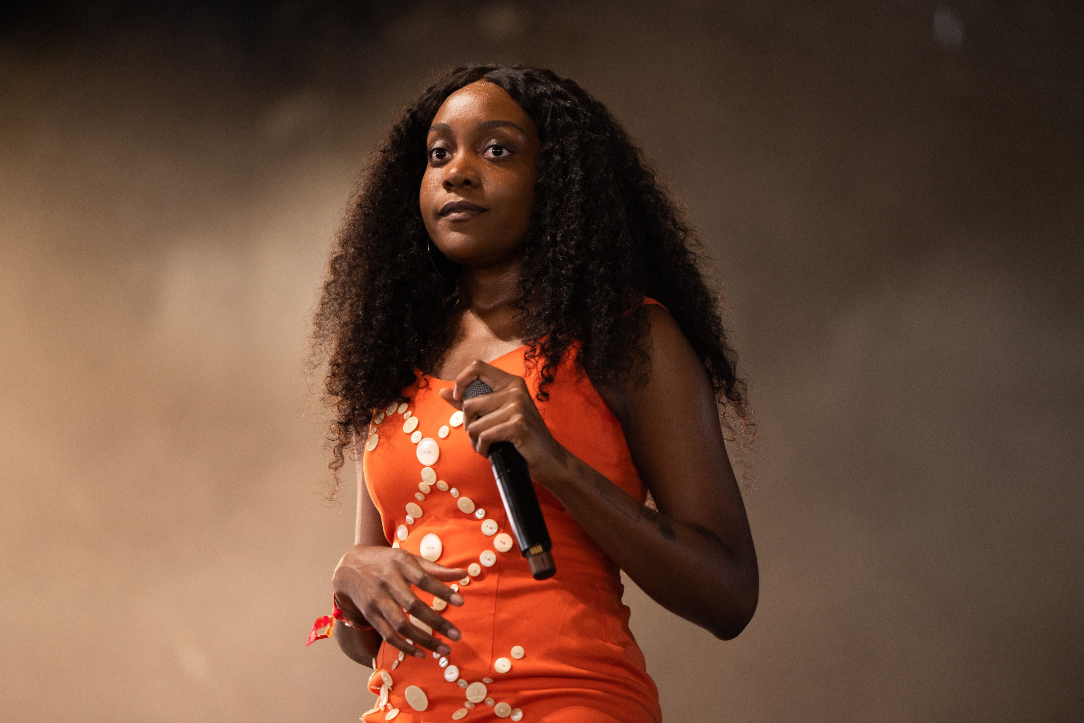 Source-feed image associated with Noname Is Touring Telefone for Its 10th Anniversary