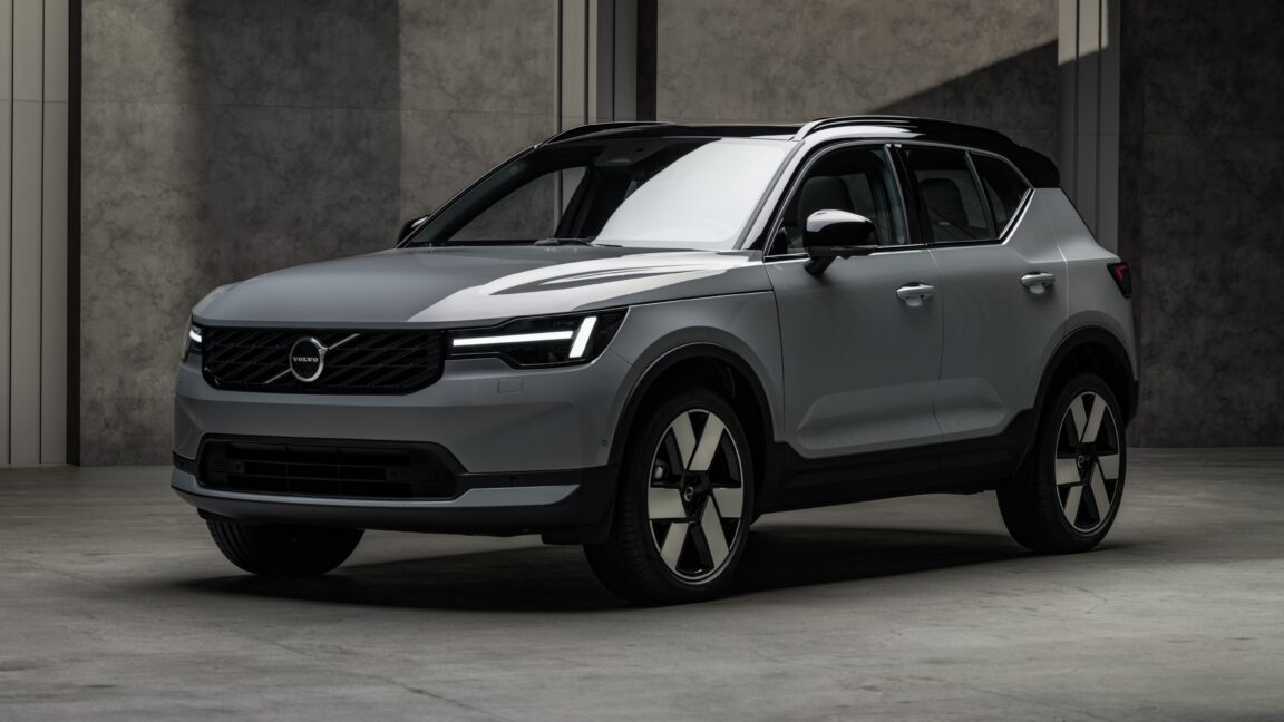 Source-feed image associated with New corners, new lights for 2028 Volvo XC40