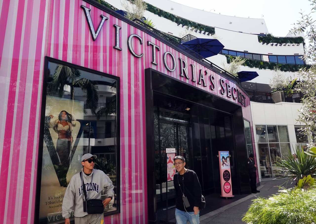 Source-feed image associated with Victoria’s Secret’s stock just had its best day ever. It came down to better bras.