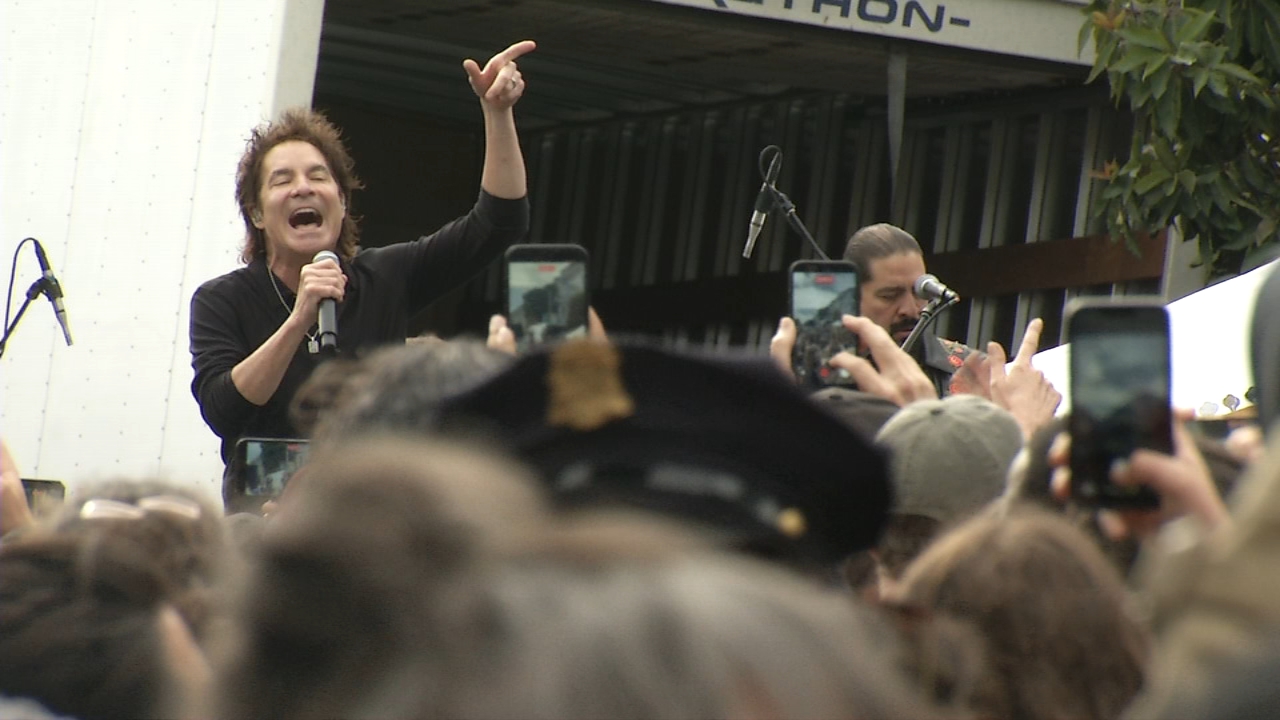Source-feed image associated with Train returns to roots, celebrates new album with SF block party in front of Mad Dog in the Fog
