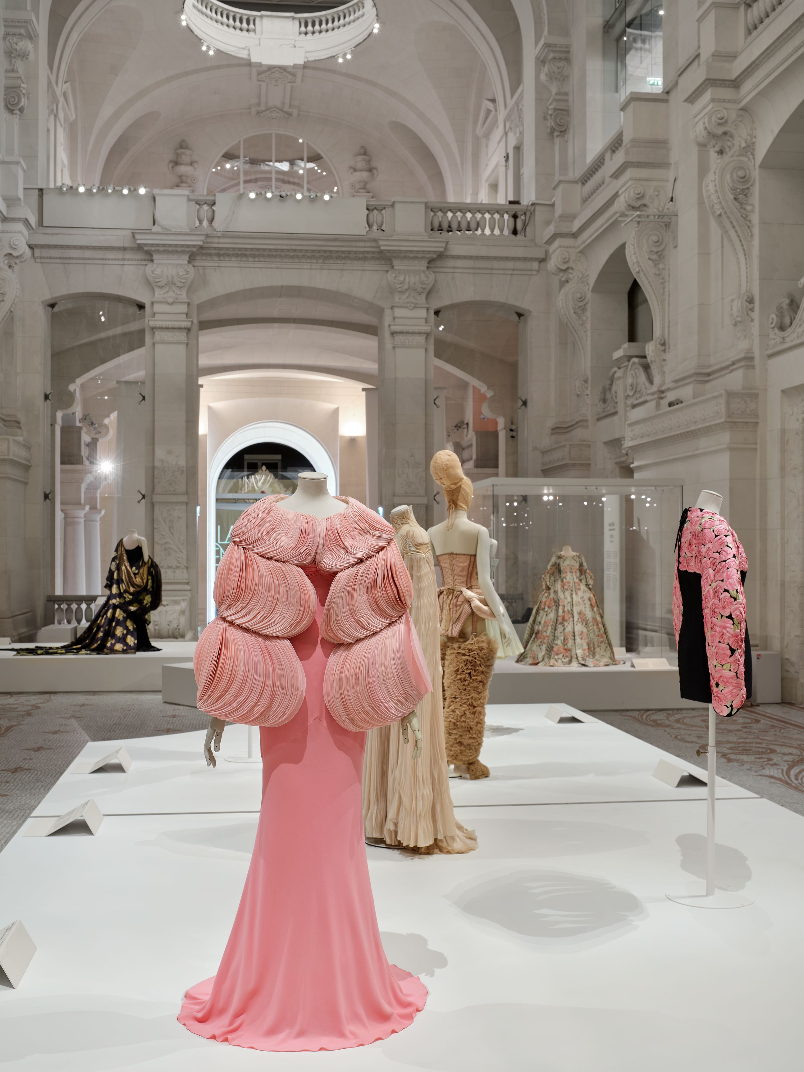 Image from linked report: In Paris, the Musée des Arts Décoratifs Fêtes 40