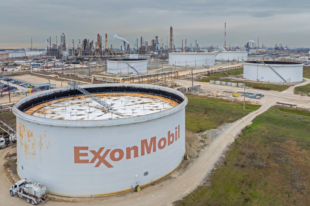 Source-feed image associated with ExxonMobil, Chevron’s combined profits quadrupled in three months as the Iran war raged