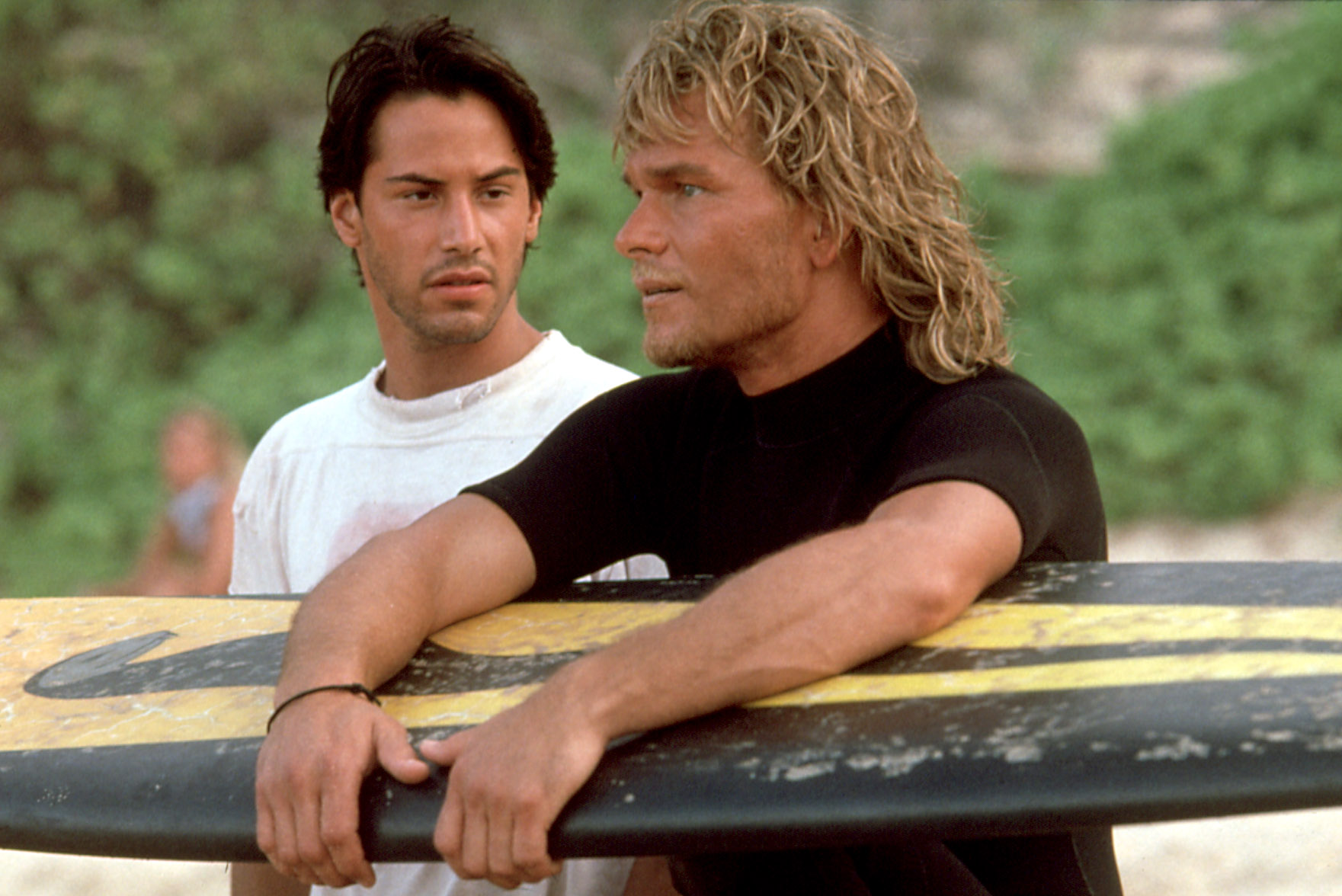 Source-feed image associated with Keanu Reeves and Patrick Swayze Surf Back into Theaters for ‘Point Break’s’ 35th Anniversary – Film News in Brief