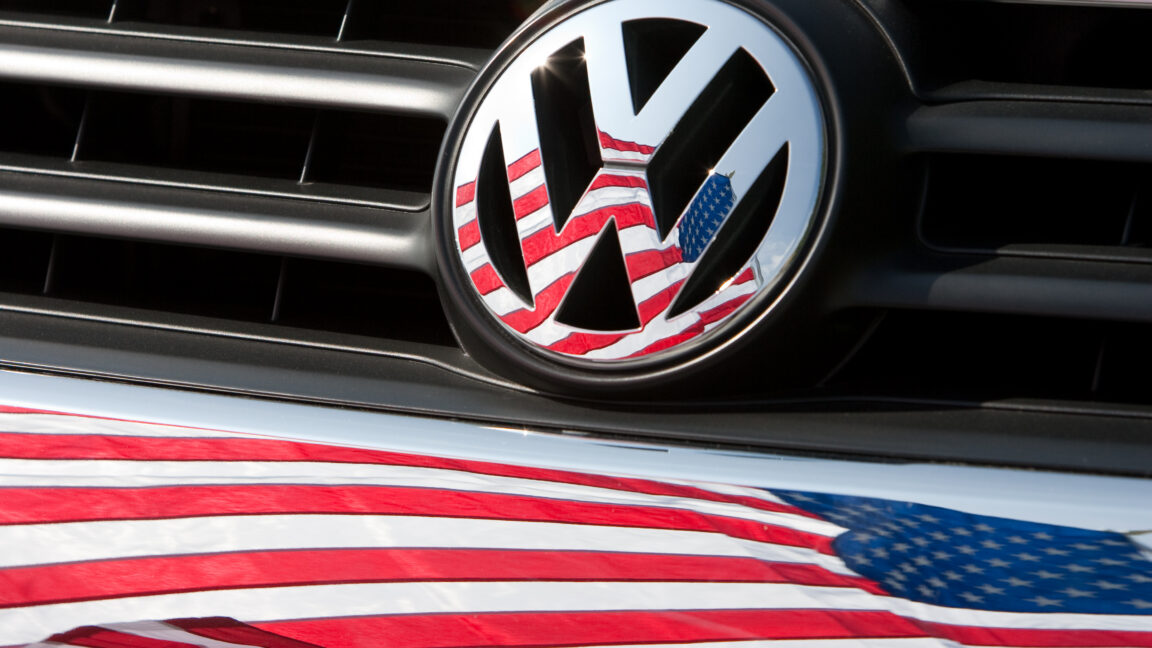 Source-feed image associated with Volkswagen plans to win America back with a pickup, report says