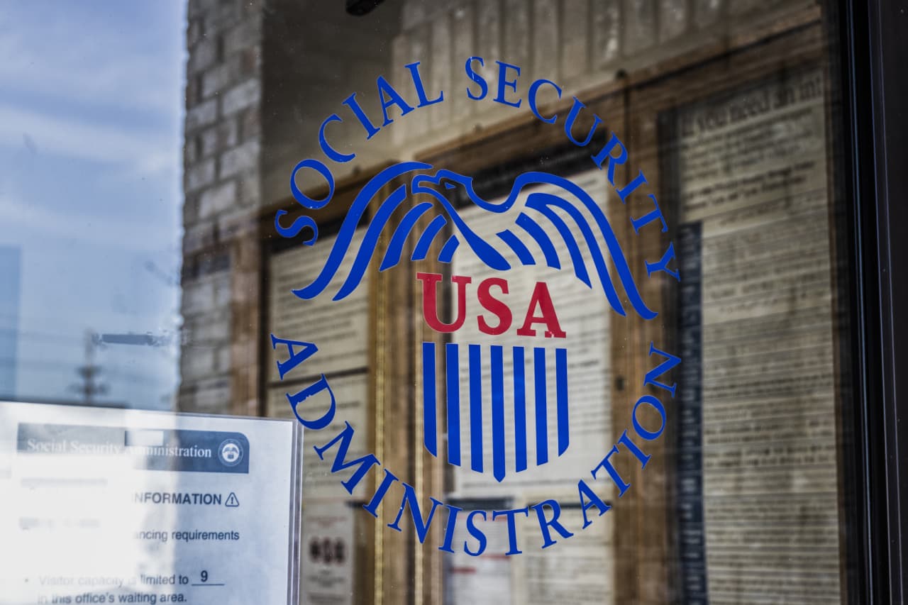Source-feed image associated with Social Security says it’s handling disability claims better. But it may just be pushing more people away.