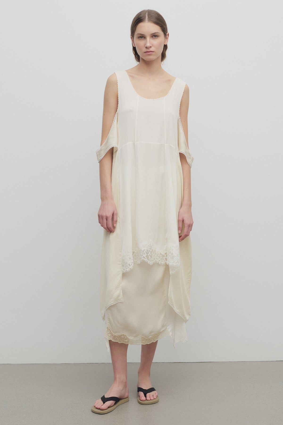 Source-feed image associated with A Running List of the Best Sales Happening Right Now—From Net-a-Porter to The Row