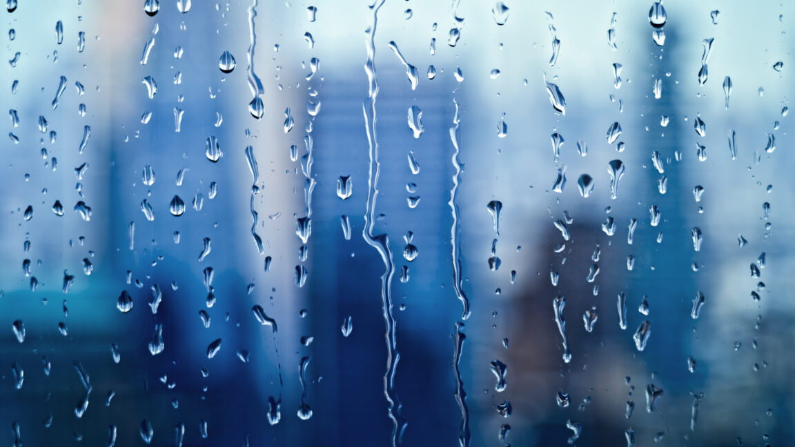 Source-feed image associated with Raindrops are tiny lightning bolts, and they’re corroding cars, study finds