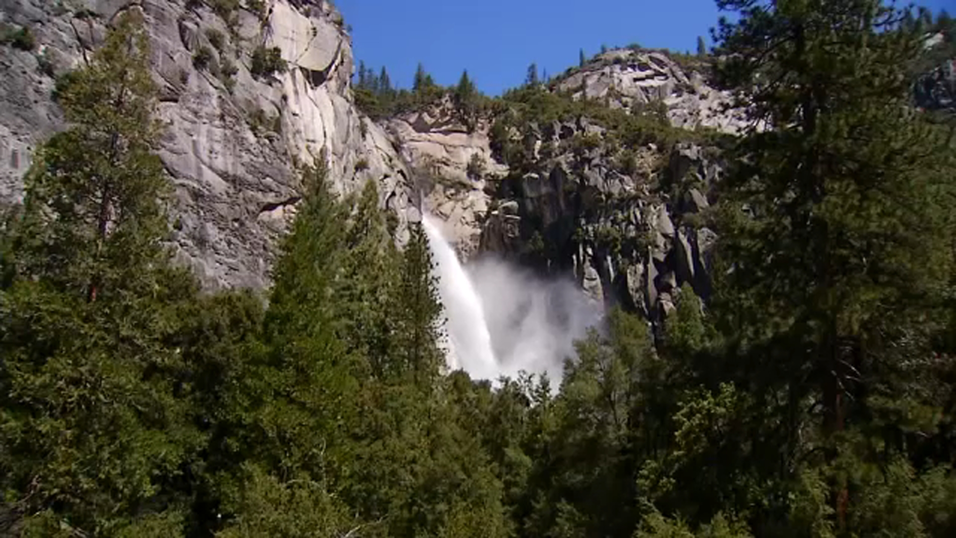 Source-feed image associated with Trump admin reportedly working to give part of Yosemite to developer aiming to build private road