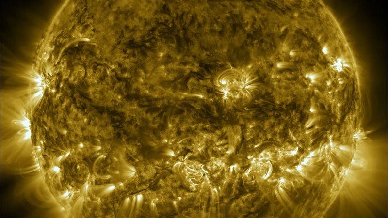 Source-feed image associated with Solar flares may show predictable warning signs hours before erupting