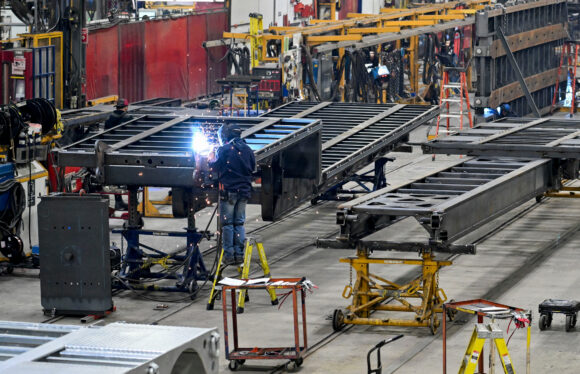 Source-feed image associated with Canada Loses 41,700 Jobs as Employment Shrinks in Finance