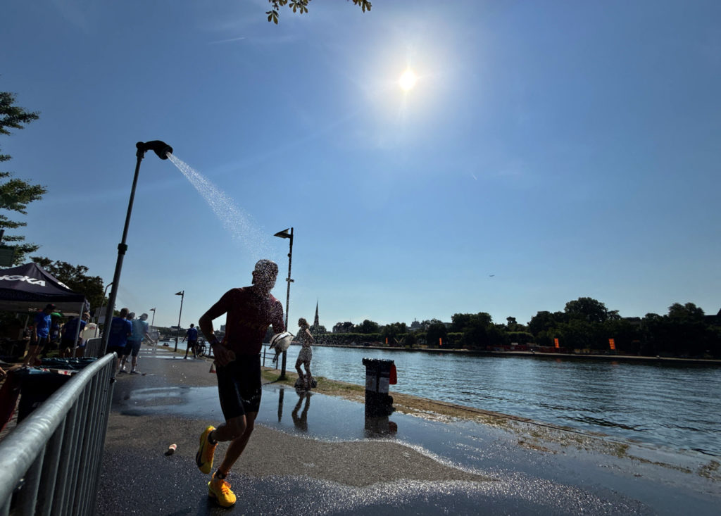 Source-feed image associated with News Wrap: Heat wave brings dangerous temperatures to central and eastern U.S.