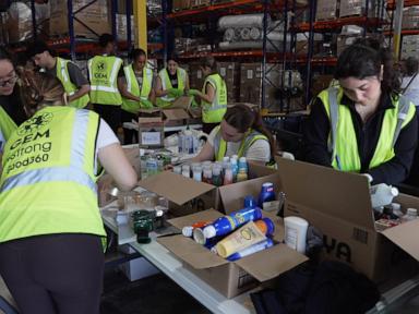 Source-feed image associated with Venezuelans in the US rush to send aid to earthquake victims, but Caracas airport is closed