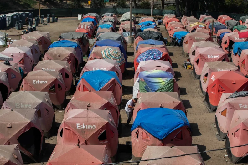 Source-feed image associated with Trump renews push to shift homelessness funding. What’s at stake