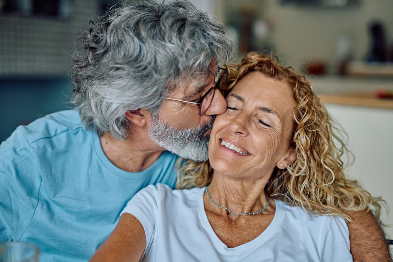 Source-feed image associated with ‘I feel like I’m living a lie’: My husband and I pretend we’re strapped for cash in front of friends. Is that bad?