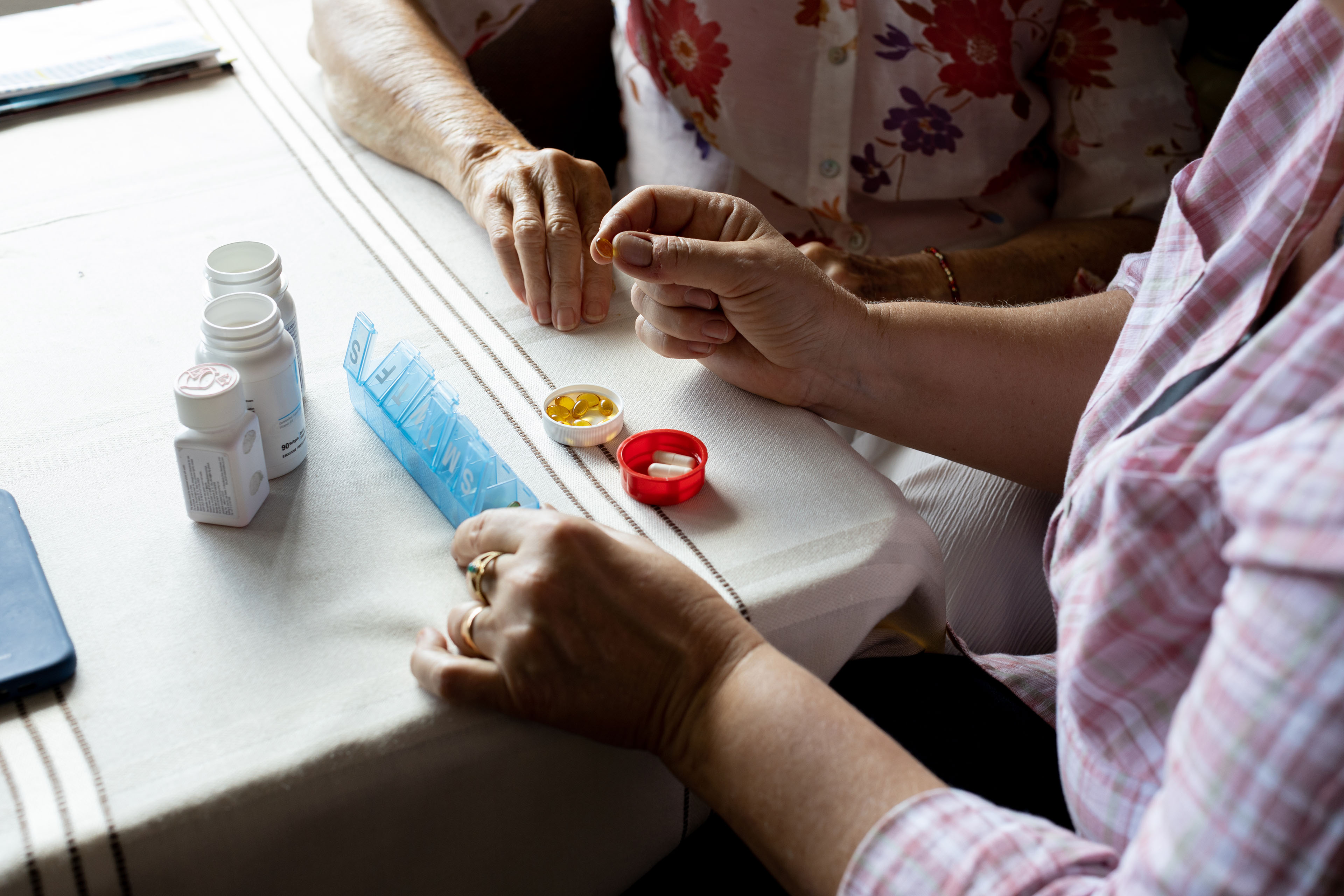 Source-feed image associated with Sandwiched Between Caring for Kids and Aging Parents? Reach Out for Resources