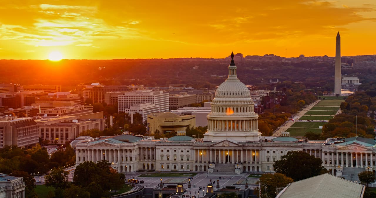 Source-feed image associated with Here’s some surprisingly good news for the stock market this midterm election year