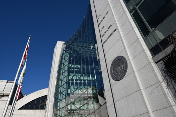 Source-feed image associated with Supreme Court Rejects Bid to Review SEC’s Rescinded ‘Gag Rule’