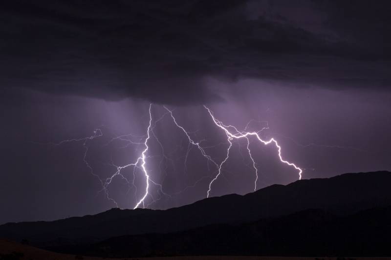 Source-feed image associated with Dry Lightning Brews Over California, Increasing Fire Risks