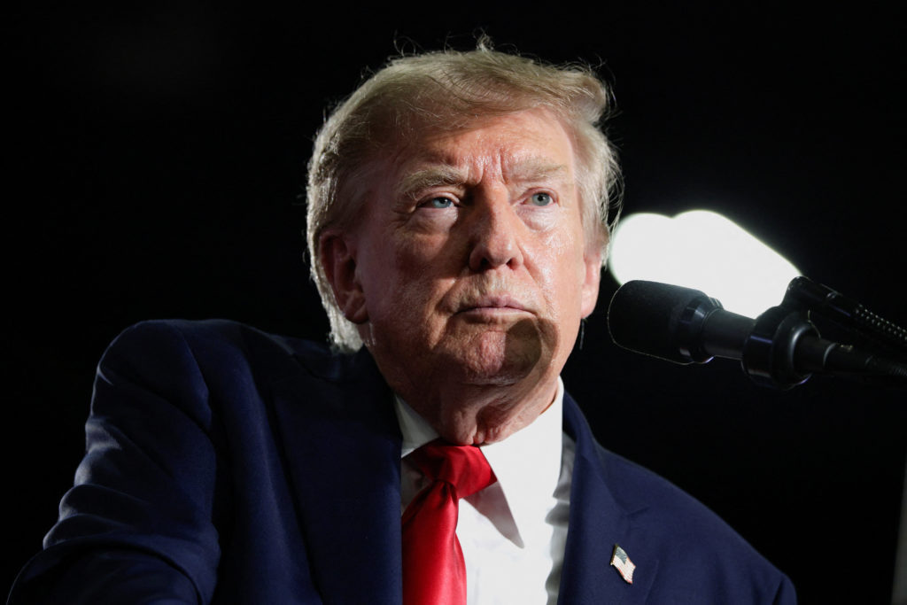 Source-feed image associated with Enriched uranium stockpile undercuts Trump claim of Iran's 'essential denuclearization'