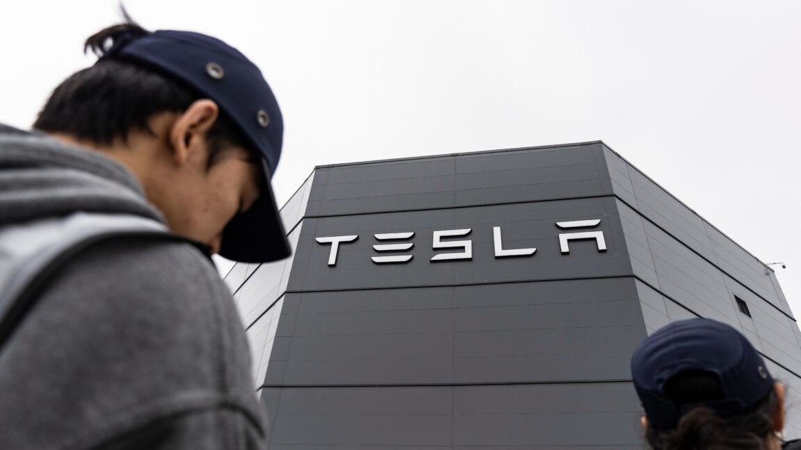 Source-feed image associated with China is Tesla's cash cow, but for how much longer?