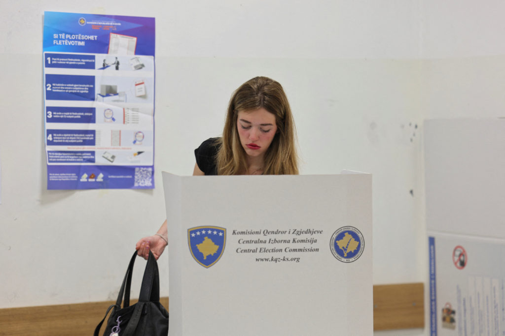 Source-feed image associated with Kosovo voters head back to polls after parties fail to agree on president