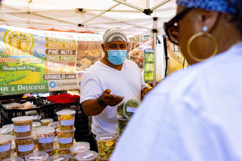 Source-feed image associated with A new program for CalFresh recipients brings the farmers’ market to the front door