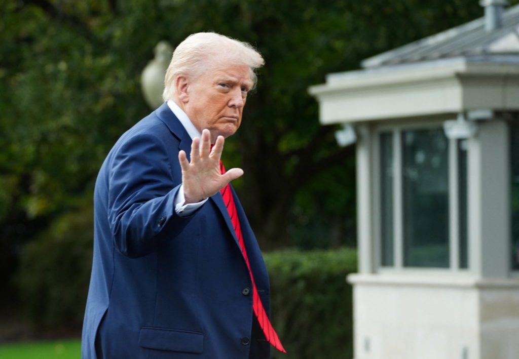 Source-feed image associated with Trump will see doctors for a medical exam. What the public finds out is up to him