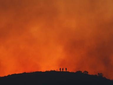 Source-feed image associated with Wildfires are making US smoggy again, reversing progress on cleaner air, study finds