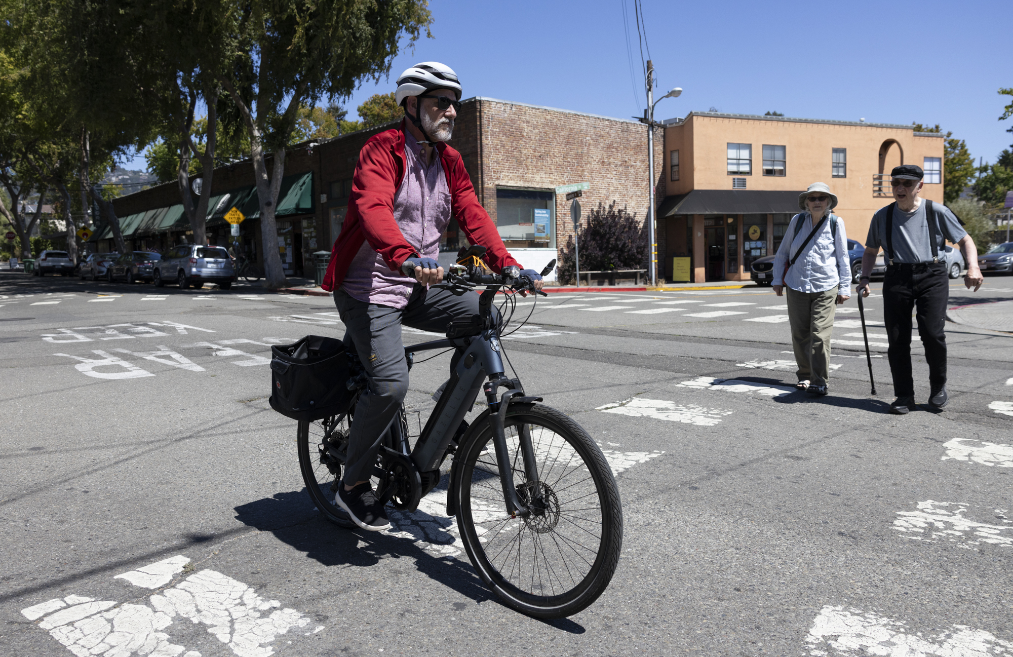 Source-feed image associated with Berkeley Moves Forward With Bike Lanes on Hopkins Street, After Fierce Debate
