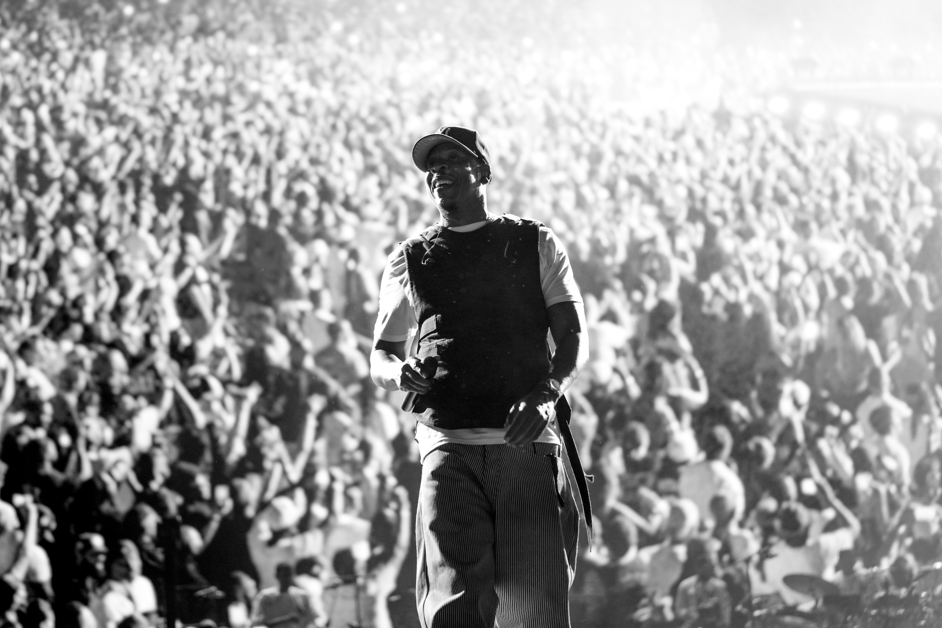 Source-feed image associated with Jay-Z Brings Out Beyoncé, Blue Ivy Carter, Nas, Alicia Keys and More for ‘Reasonable Doubt’ 30th Anniversary Show at Yankee Stadium